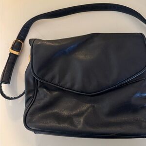 Elegant Black Leather Shoulder Bag
